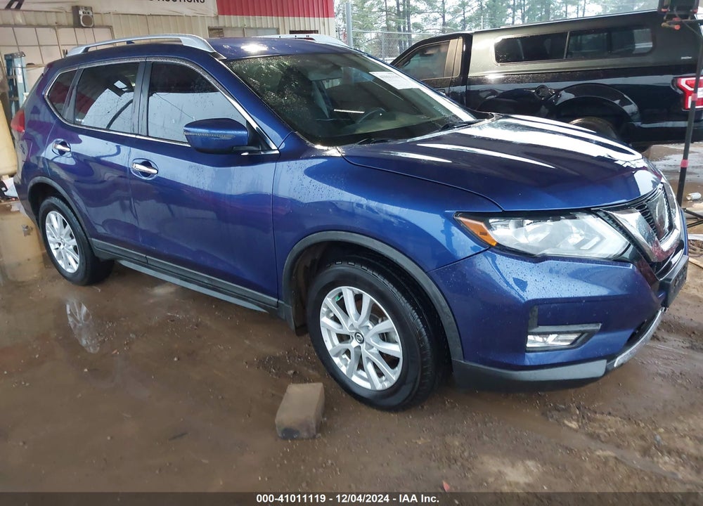 2017 NISSAN ROGUE SV VIN: KNMAT2MTXHP591579