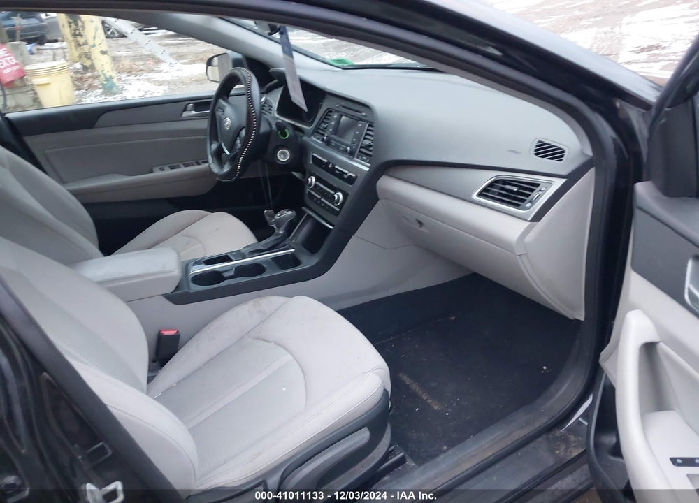 2015 HYUNDAI SONATA SE VIN: 5NPE24AF4FH003375