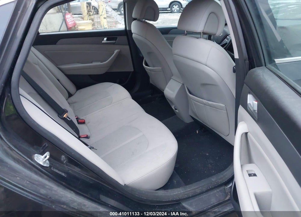 2015 HYUNDAI SONATA SE VIN: 5NPE24AF4FH003375