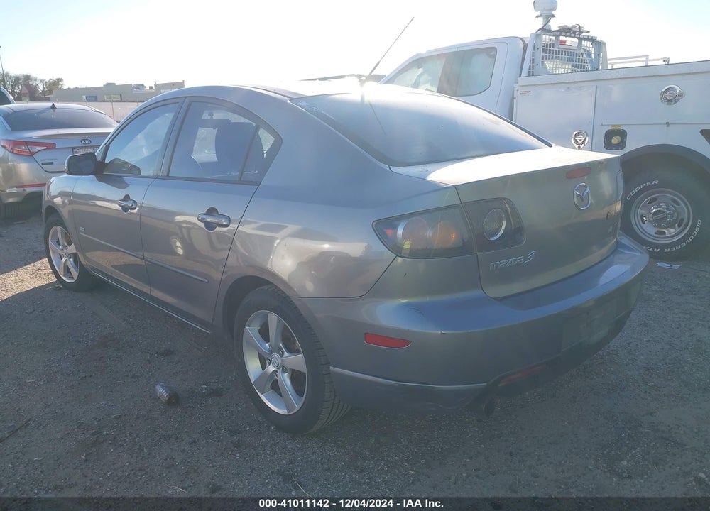 2006 MAZDA 3 S VIN: JM1BK323761404282