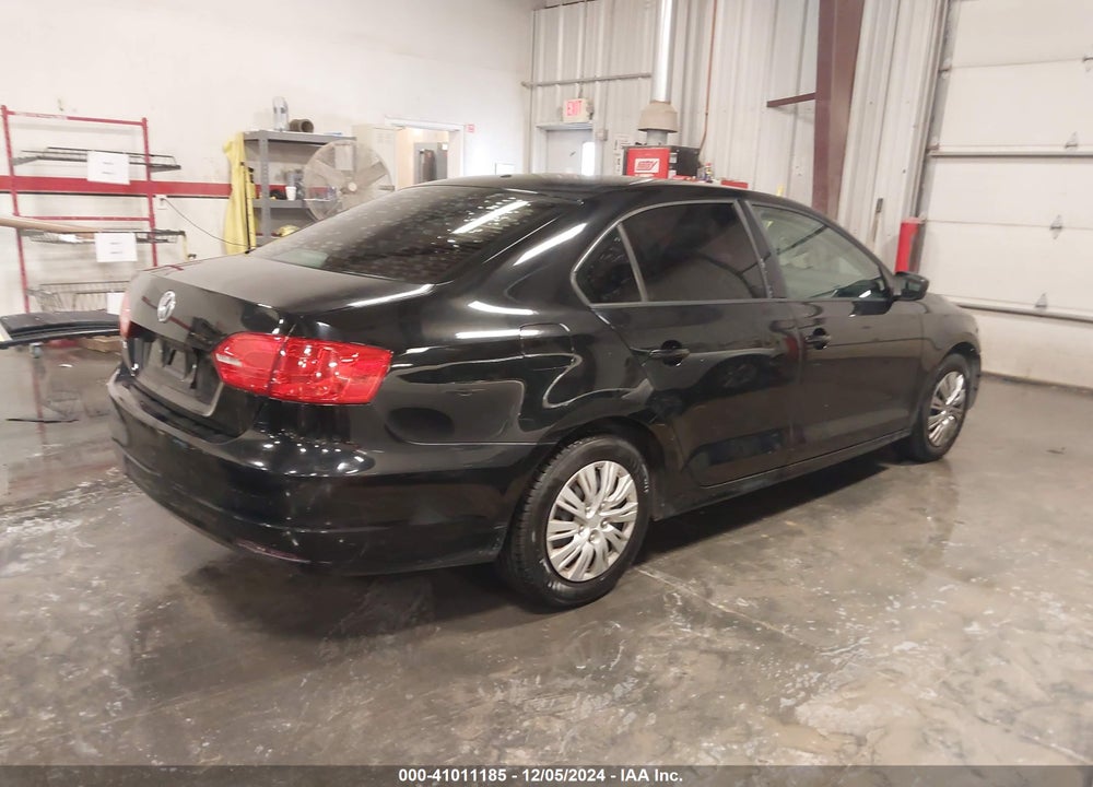 2014 VOLKSWAGEN JETTA 2.0L S VIN: 3VW2K7AJXEM429733