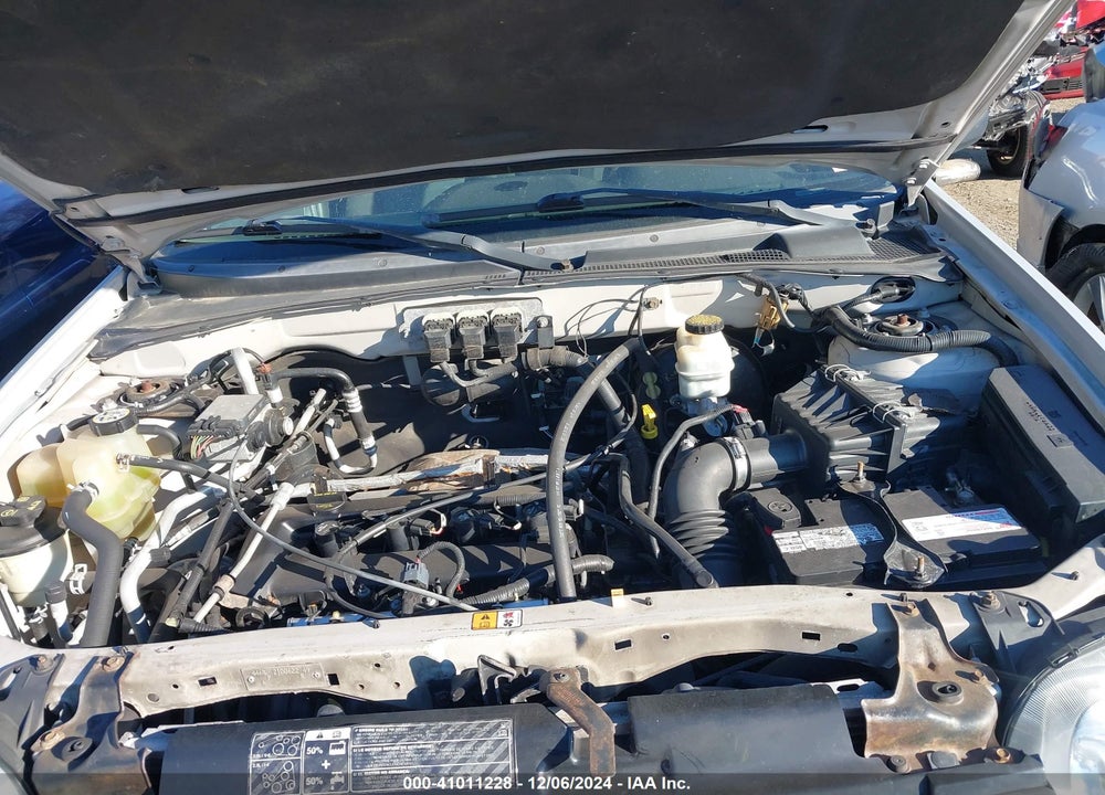 2006 FORD ESCAPE XLS VIN: 1FMCU02Z86KA40879