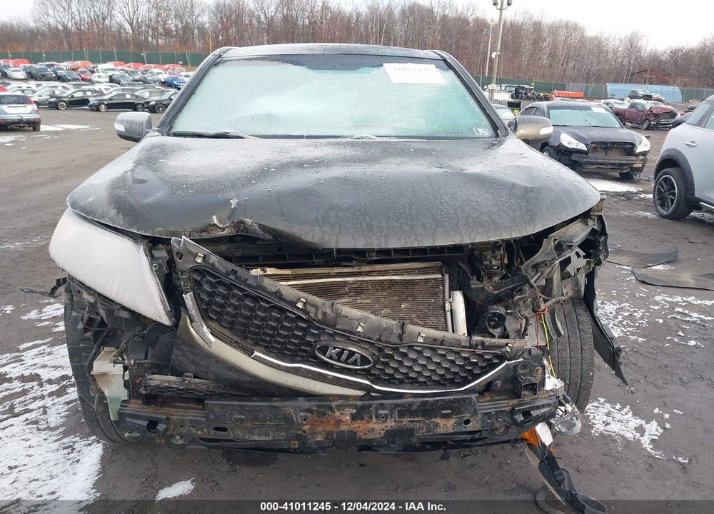 2013 KIA SORENTO LX VIN: 5XYKTDA68DG321360