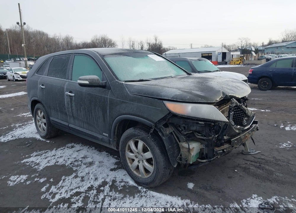 2013 KIA SORENTO LX VIN: 5XYKTDA68DG321360