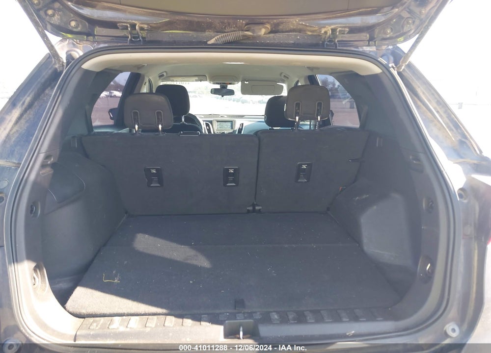 2018 CHEVROLET EQUINOX LS VIN: 3GNAXHEV8JS611219