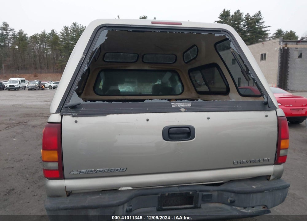 2001 CHEVROLET SILVERADO 1500 LS VIN: 2GCEK19V411407779
