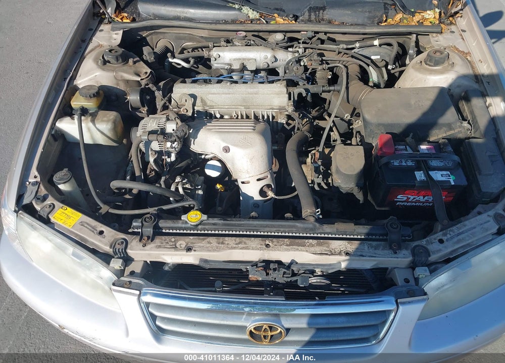 2000 TOYOTA CAMRY LE VIN: JT2BG22K0Y0509640