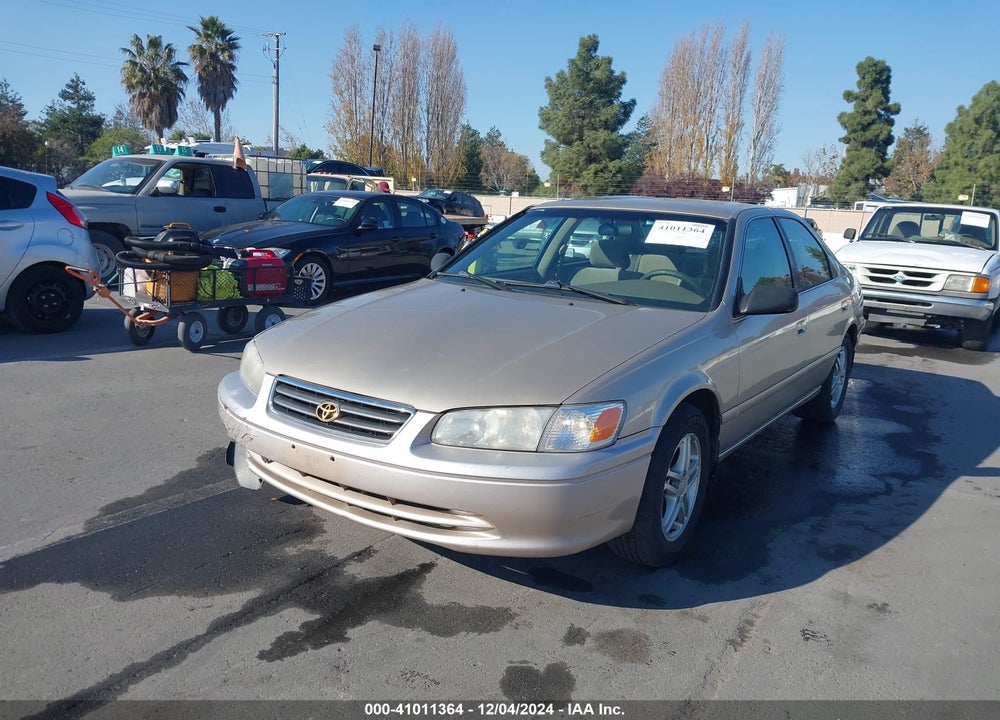 2000 TOYOTA CAMRY LE VIN: JT2BG22K0Y0509640