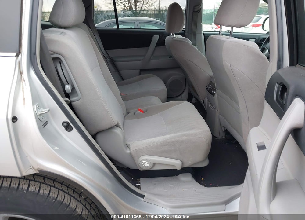 2013 TOYOTA HIGHLANDER BASE V6 VIN: 5TDBK3EH3DS216463