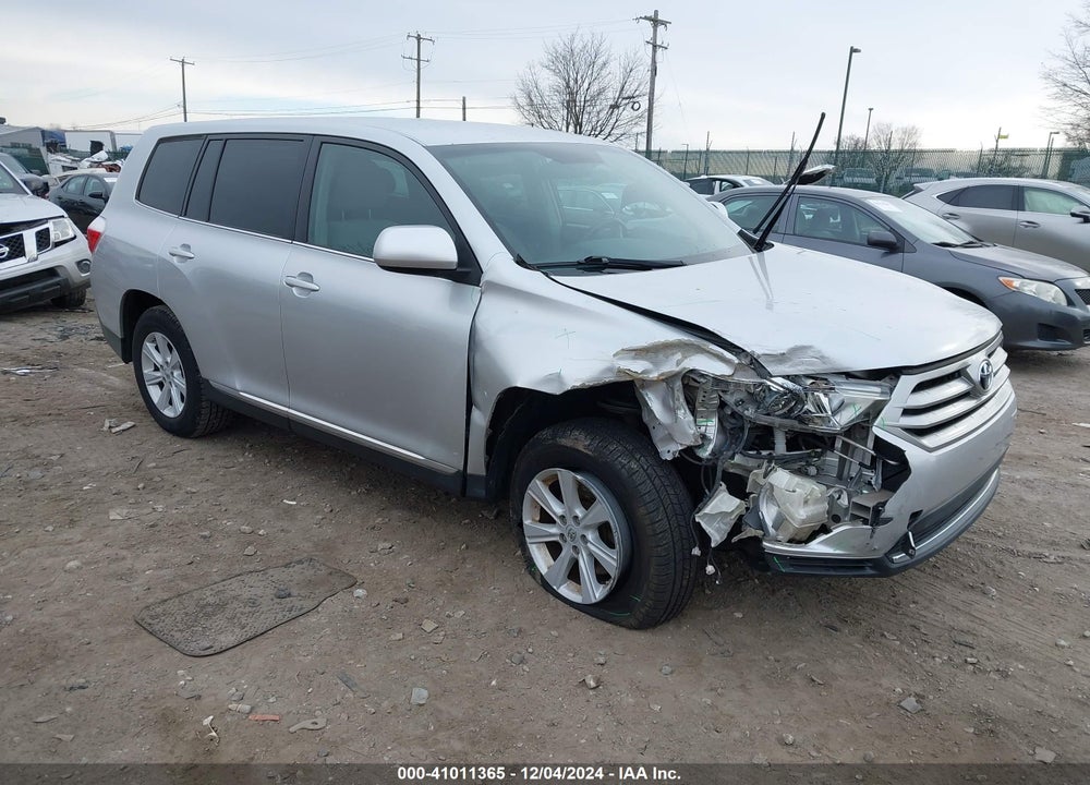 2013 TOYOTA HIGHLANDER BASE V6 VIN: 5TDBK3EH3DS216463
