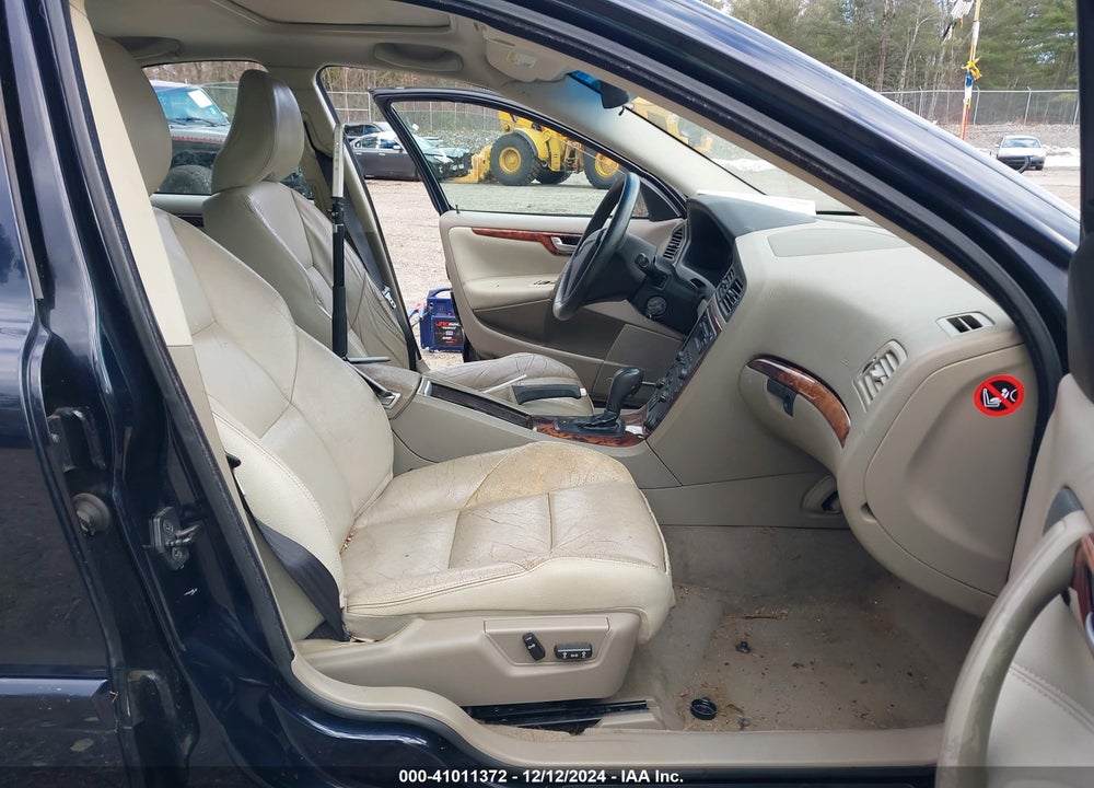 2006 VOLVO S60 2.5T VIN: YV1RH592562547208