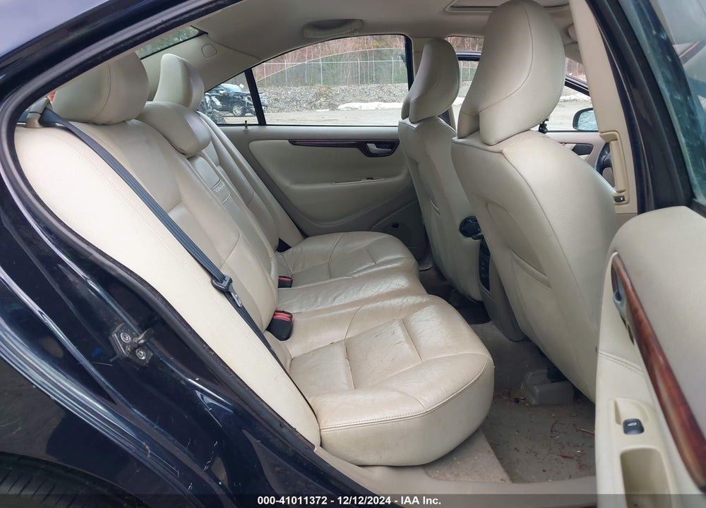 2006 VOLVO S60 2.5T VIN: YV1RH592562547208