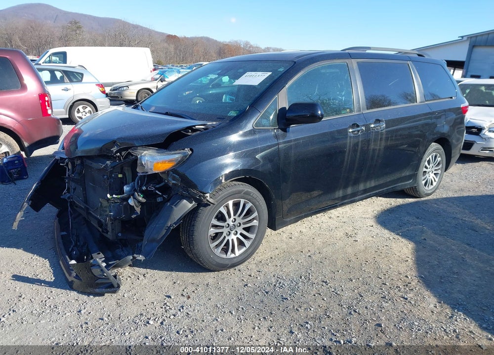 2020 TOYOTA SIENNA XLE VIN: 5TDYZ3DC9LS056907