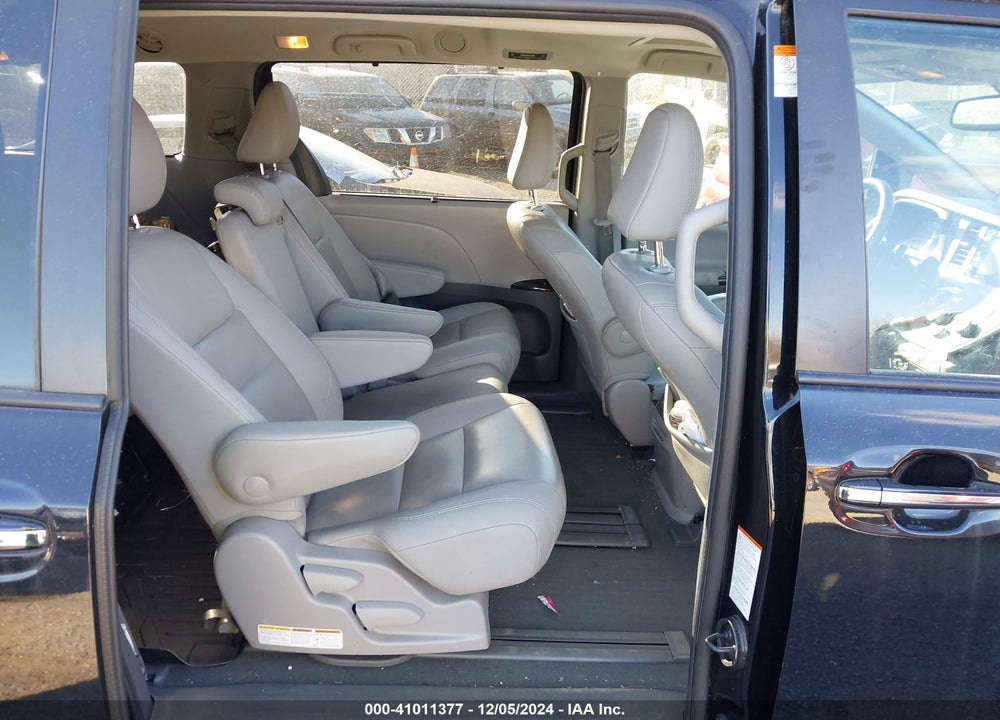 2020 TOYOTA SIENNA XLE VIN: 5TDYZ3DC9LS056907