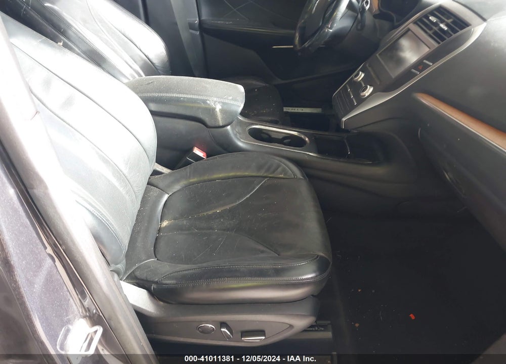 2015 LINCOLN MKC VIN: 5LMCJ2A9XFUJ04220