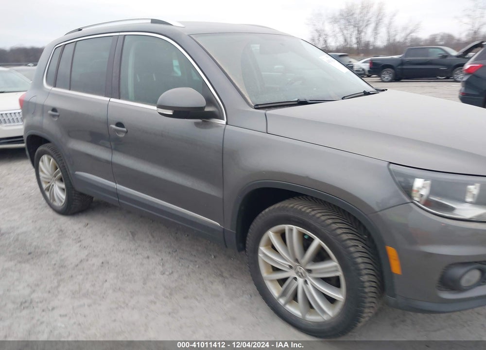 2014 VOLKSWAGEN TIGUAN SE VIN: WVGBV3AX4EW607638