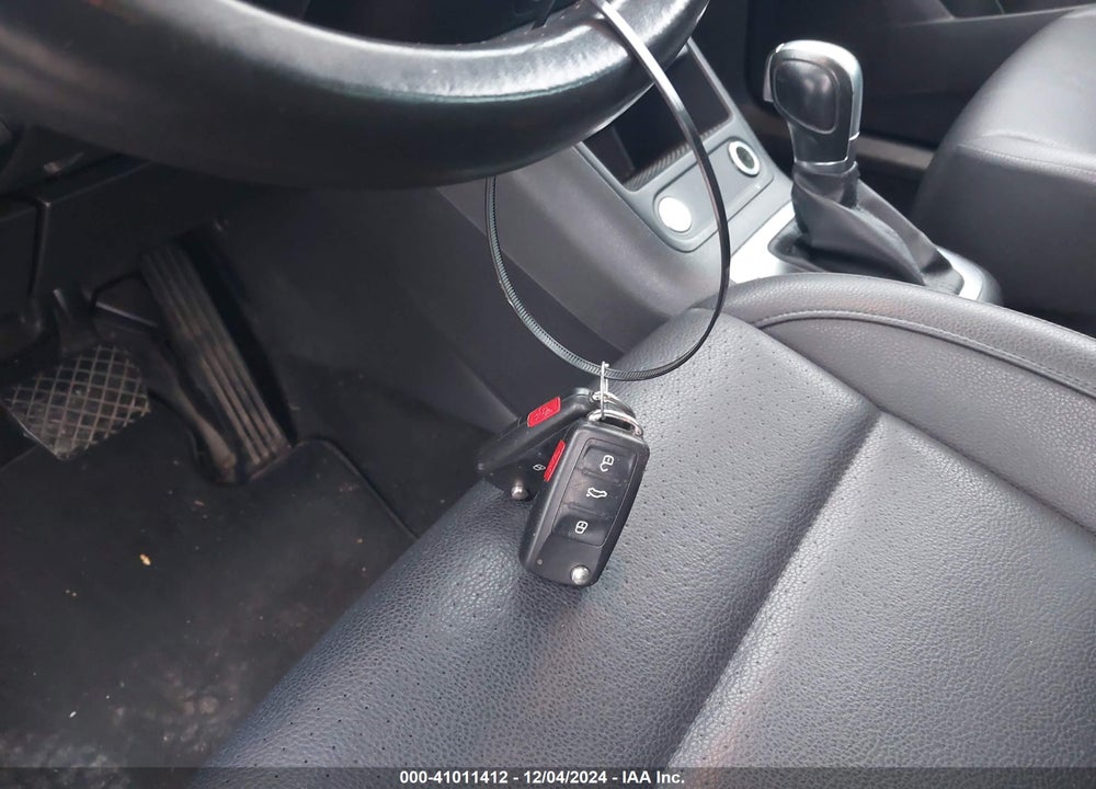 2014 VOLKSWAGEN TIGUAN SE VIN: WVGBV3AX4EW607638
