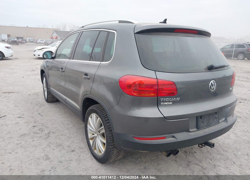 2014 VOLKSWAGEN TIGUAN SE VIN: WVGBV3AX4EW607638