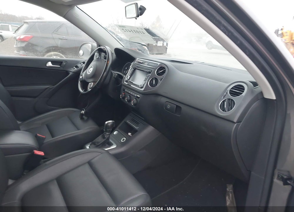 2014 VOLKSWAGEN TIGUAN SE VIN: WVGBV3AX4EW607638