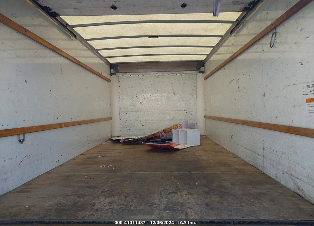 2014 GMC SAVANA CUTAWAY 3500 VIN: 1GD374CG8E1906984