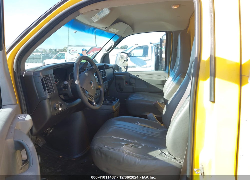 2014 GMC SAVANA CUTAWAY 3500 VIN: 1GD374CG8E1906984
