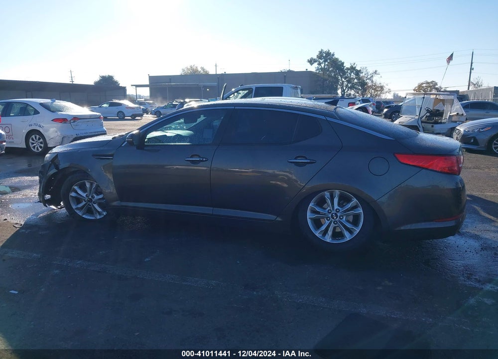 2011 KIA OPTIMA EX TURBO VIN: KNAGN4A60B5135458