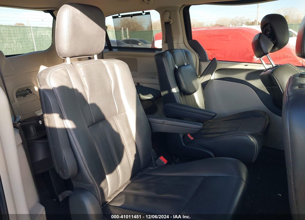 2014 CHRYSLER TOWN & COUNTRY TOURING VIN: 2C4RC1BG1ER372524