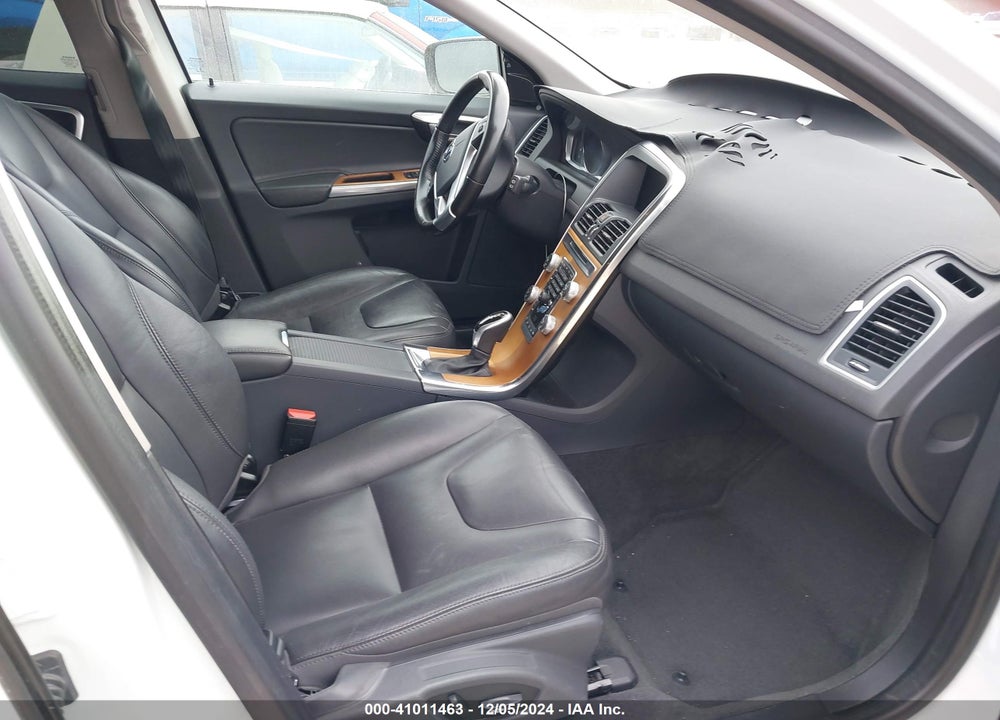 2017 VOLVO XC60 T6 INSCRIPTION VIN: YV449MRU3H2101650