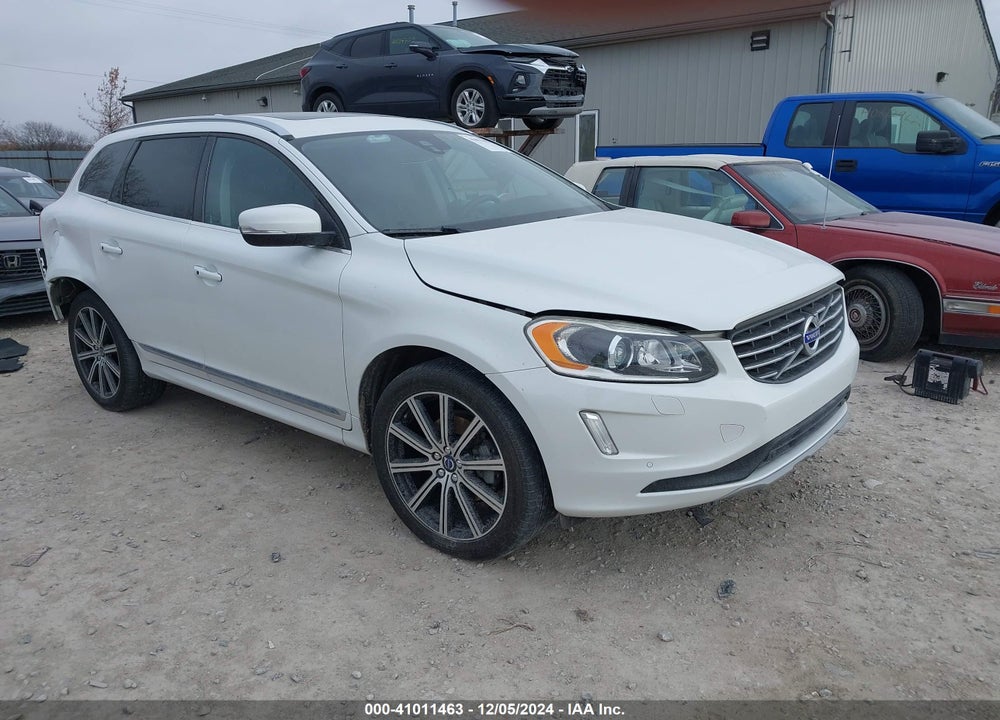 2017 VOLVO XC60 T6 INSCRIPTION VIN: YV449MRU3H2101650