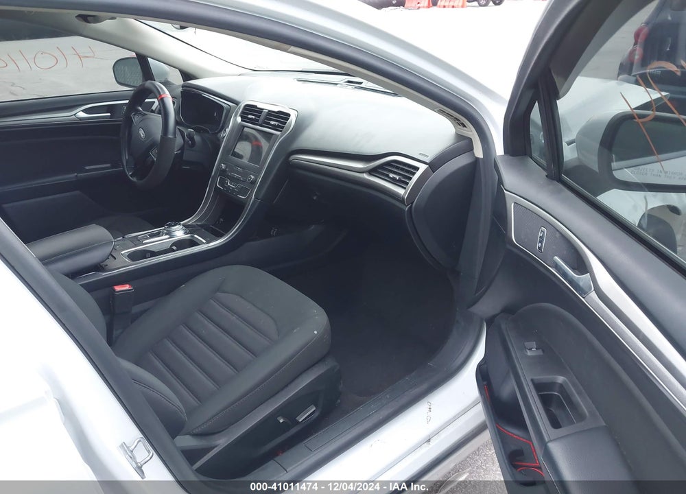 2019 FORD FUSION VIN: 3FA6P0HD0KR130480