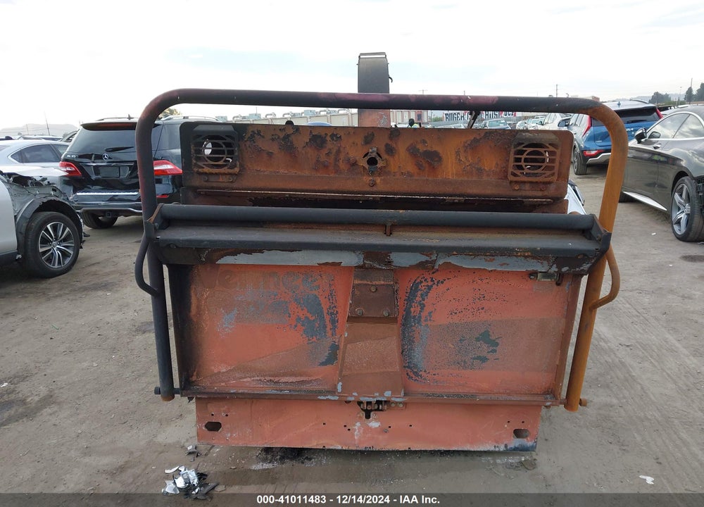 2016 VERMEER MFG. CO. --- VIN: 1VRY11199G1023347