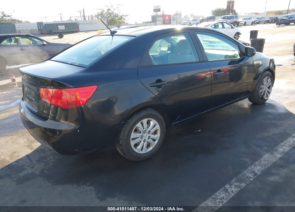 2011 KIA FORTE EX VIN: KNAFU4A25B5316826