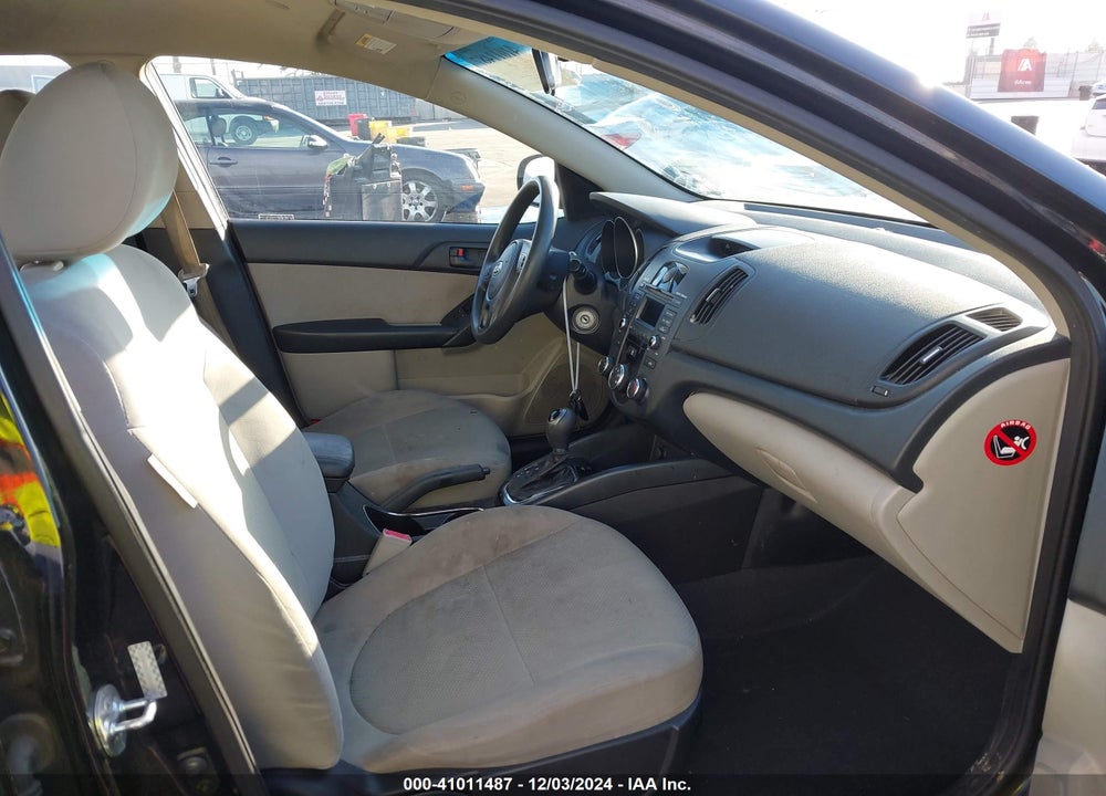 2011 KIA FORTE EX VIN: KNAFU4A25B5316826