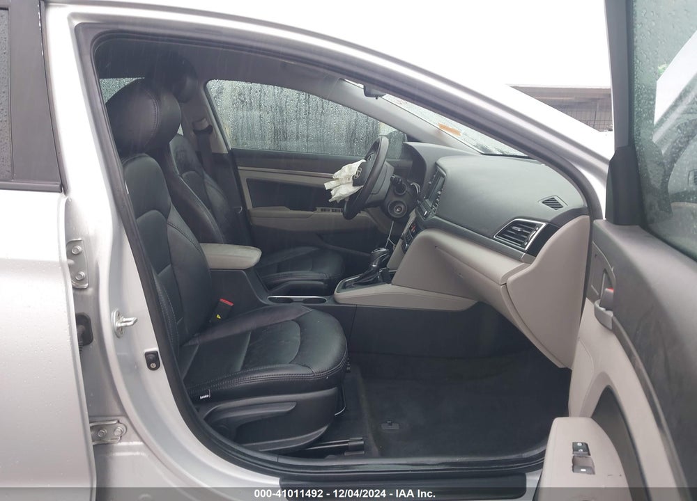 2017 HYUNDAI ELANTRA SE VIN: KMHD84LF7HU227946