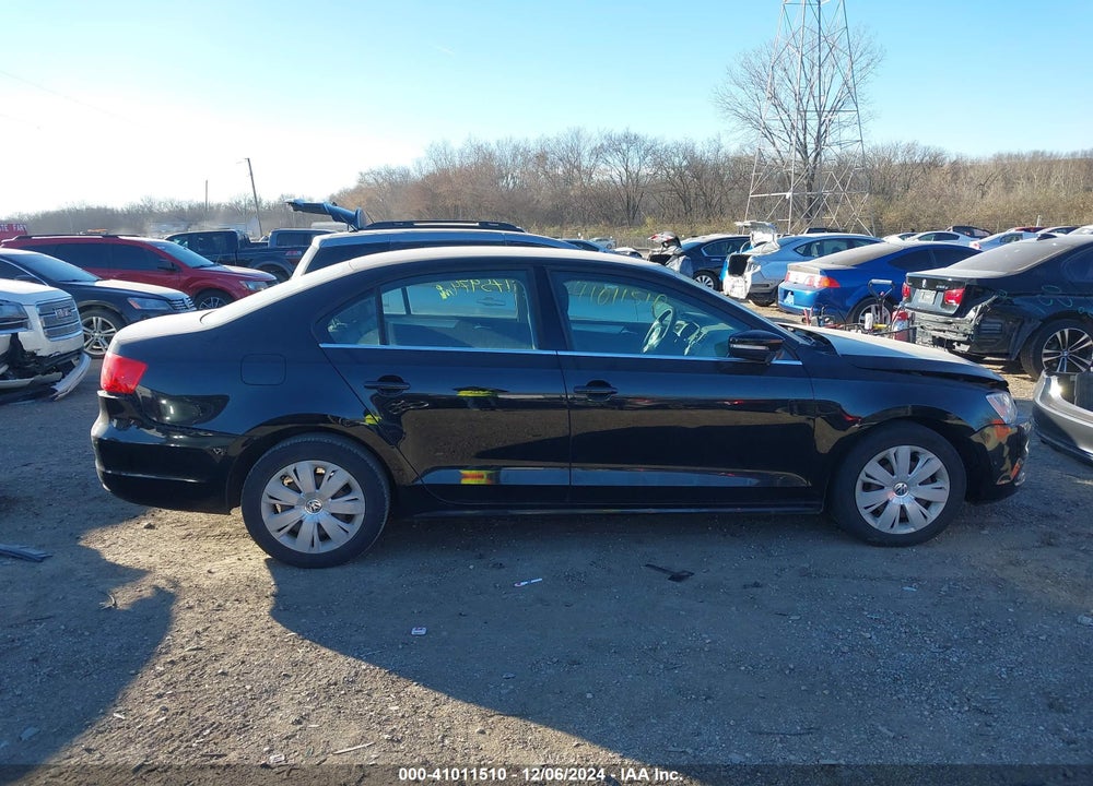 2013 VOLKSWAGEN JETTA VIN: 3VWDX7AJ6DM439023
