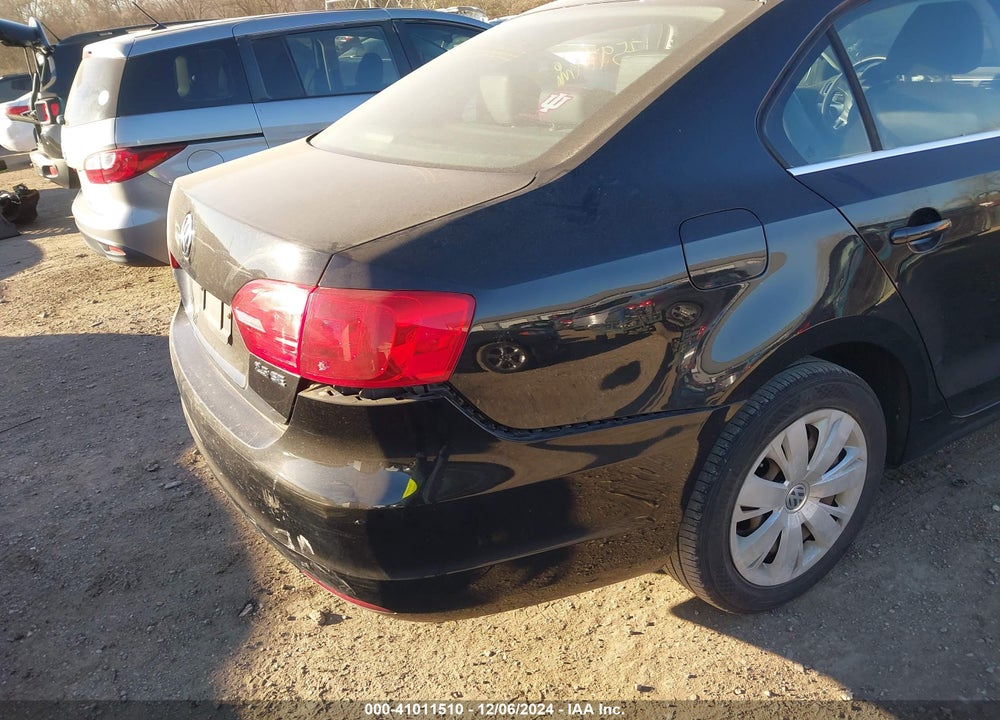 2013 VOLKSWAGEN JETTA VIN: 3VWDX7AJ6DM439023
