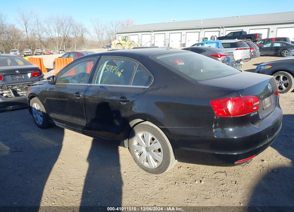 2013 VOLKSWAGEN JETTA VIN: 3VWDX7AJ6DM439023