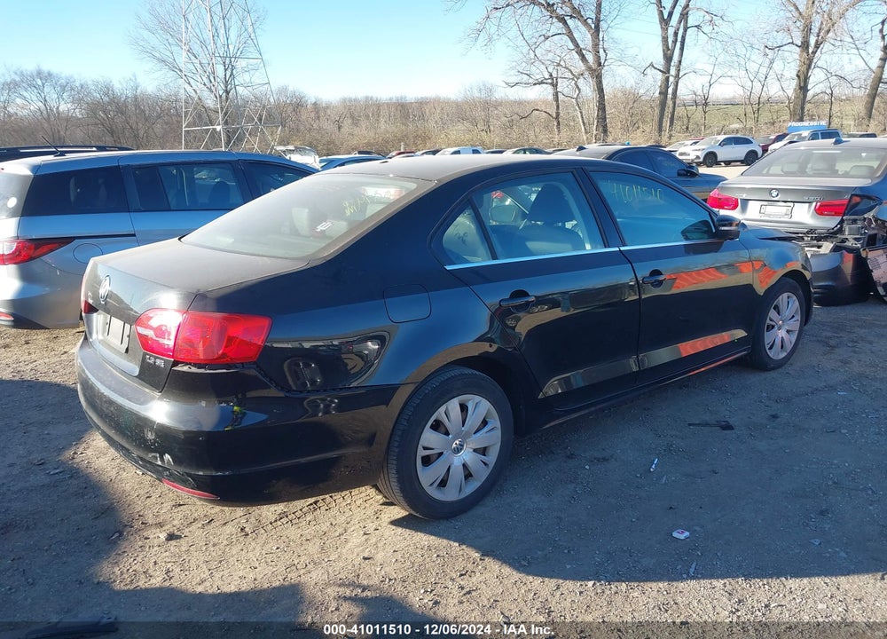2013 VOLKSWAGEN JETTA VIN: 3VWDX7AJ6DM439023
