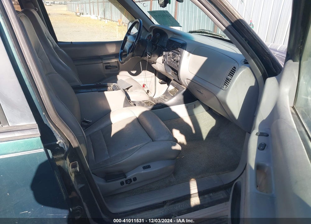 1995 FORD EXPLORER VIN: 1FMDU34X6SZB36996