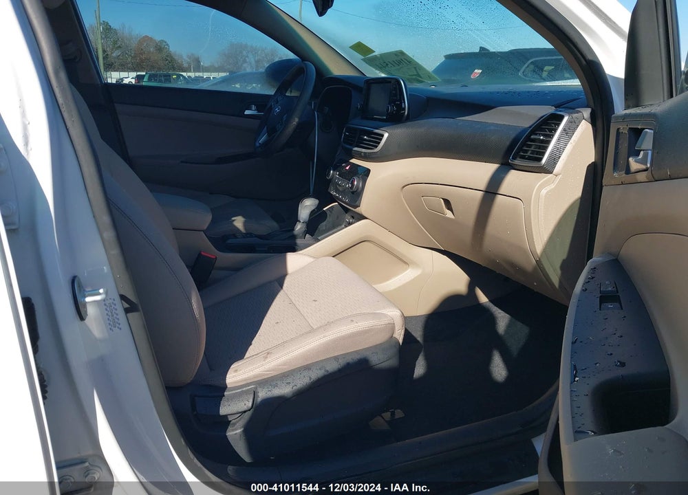 2019 HYUNDAI TUCSON VALUE VIN: KM8J33A40KU935220