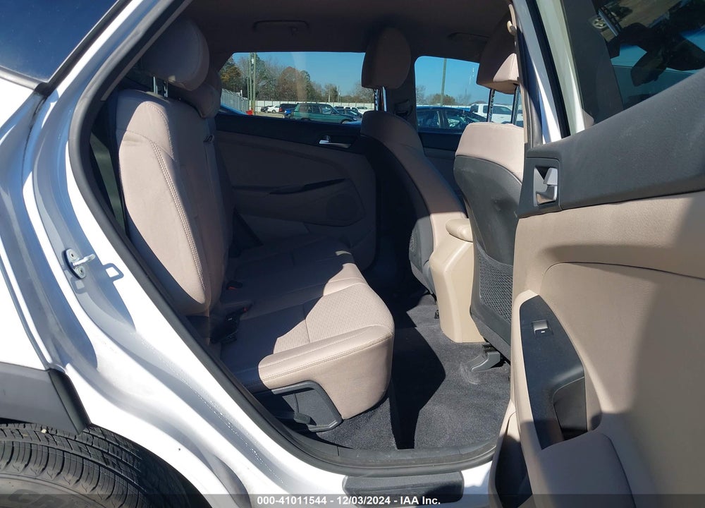 2019 HYUNDAI TUCSON VALUE VIN: KM8J33A40KU935220