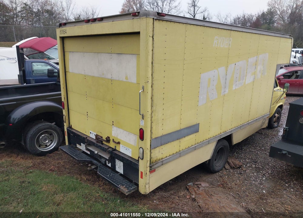 1996 GMC CUTAWAY VAN G3500 VIN: 1GDJG31K7TF850738
