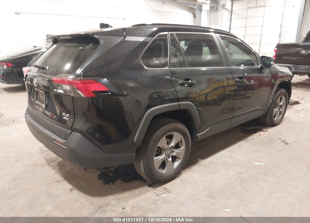 2022 TOYOTA RAV4 XLE VIN: 2T3P1RFV3NW285847