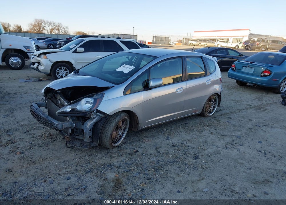2013 HONDA FIT SPORT VIN: JHMGE8H5XDC042418