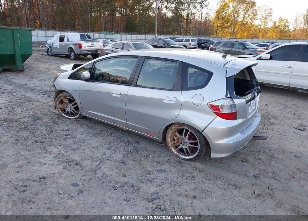2013 HONDA FIT SPORT VIN: JHMGE8H5XDC042418