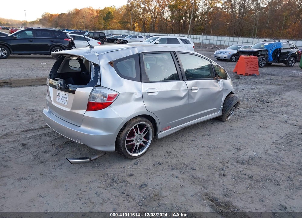 2013 HONDA FIT SPORT VIN: JHMGE8H5XDC042418