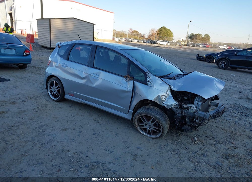 2013 HONDA FIT SPORT VIN: JHMGE8H5XDC042418