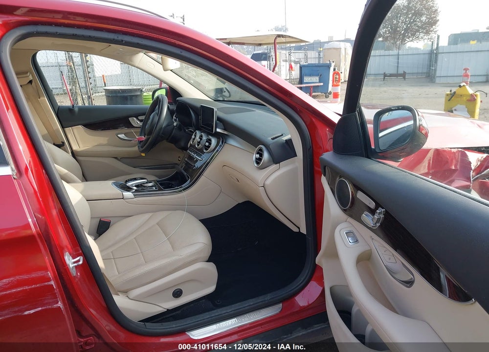 2016 MERCEDES-BENZ GLC 300 4MATIC VIN: WDC0G4KB8GF047554