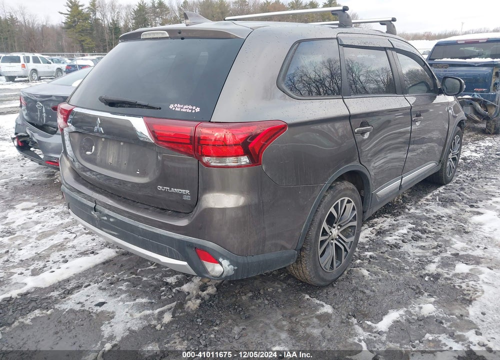 2017 MITSUBISHI OUTLANDER VIN: JA4AD3A37HZ038510