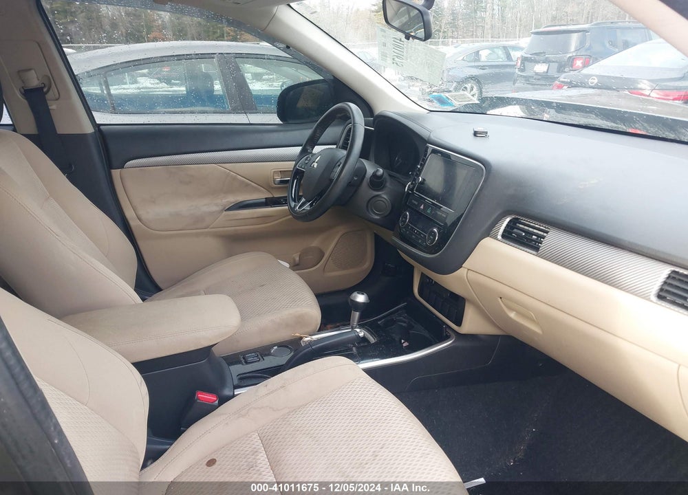 2017 MITSUBISHI OUTLANDER VIN: JA4AD3A37HZ038510